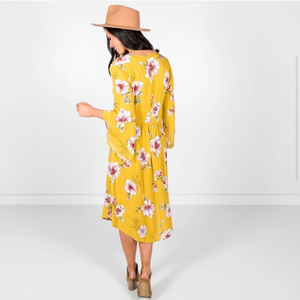 5 for $25 Golden sunshine yellow floral pocket dress NWT BTQ